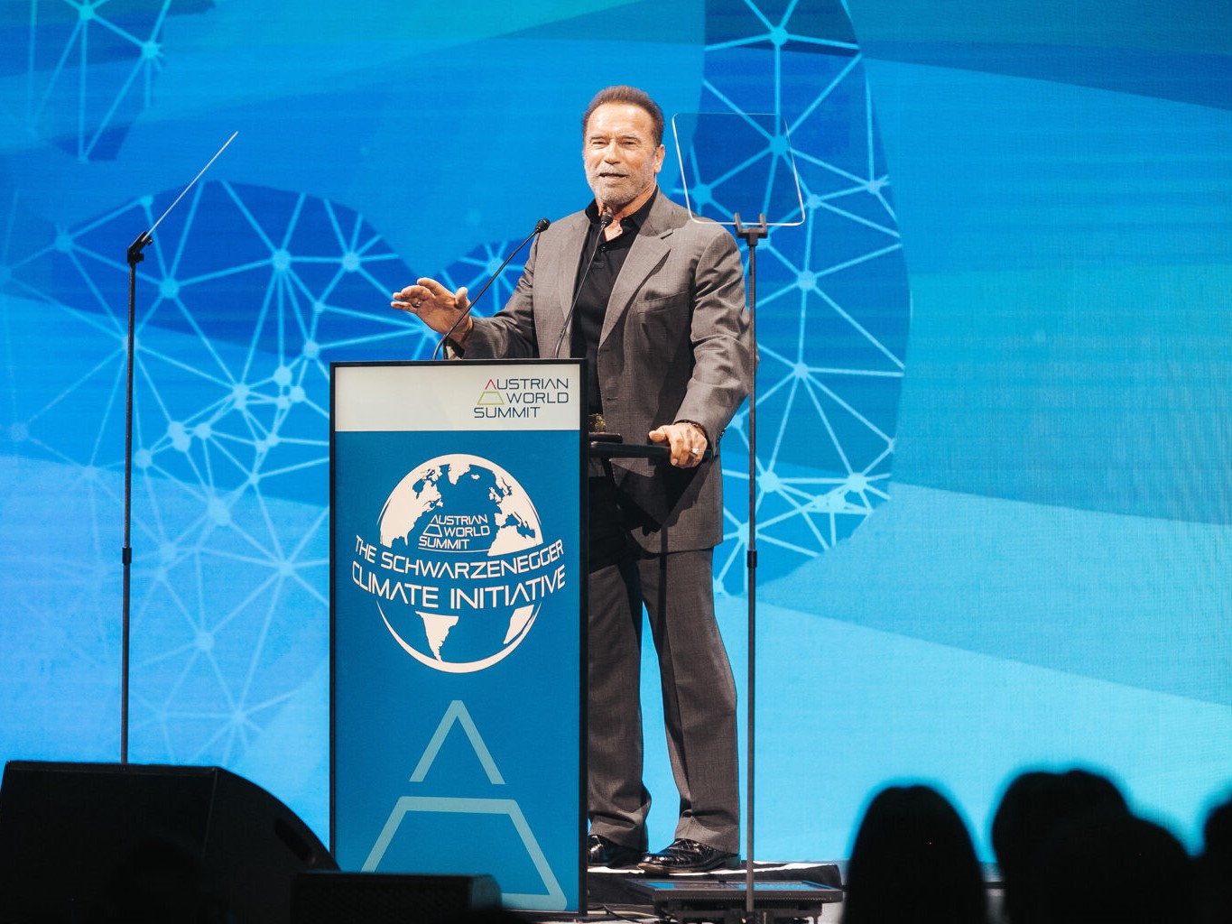 People : Arnold Schwarzenegger interpelé par la douane allemande à l’aéroport de Munich