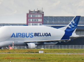 
Un avion cargo Airbus Beluga ST, cet géant du ciel au design unique évoquant une baleine, s apprête à trouver une nouvelle vi