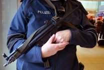 
Les autorités allemandes enquêtent sur un passager qui aurait invoqué la charia pour refuser de s’asseoir à côté d’une 