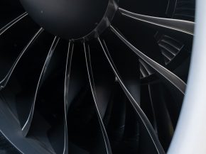 
Il existe plusieurs types de moteurs d avion, chacun avec ses propres caractéristiques et applications spécifiques. Voici quelq