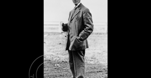 
Histoire de l’aviation – 13 juin 1910. C’est une journée faste pour Charles K. Hamilton, l’aviateur de nationalité am