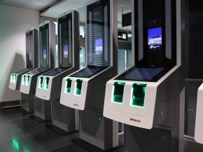 
Les nouveaux contrôles biométriques Entry/Exit System (EES) provoquent depuis le printemps de longues files d’attente aux fro