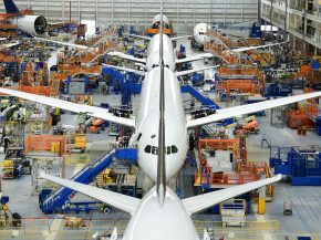 
La Federal Aviation Administration (FAA) autorise à nouveau Boeing à délivrer lui‑même les certificats de navigabilité au 