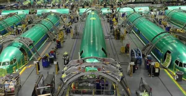 
En réaffectant une partie de son immense usine d’Everett au 737 MAX, Boeing tourne une page industrielle et tente d’orchestr