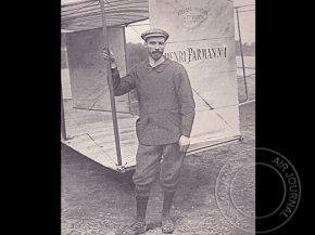 


Histoire de l’aviation – 27 août 1909. Depuis maintenant plusieurs jours, se tient un grand meeting d’aviation à l’a