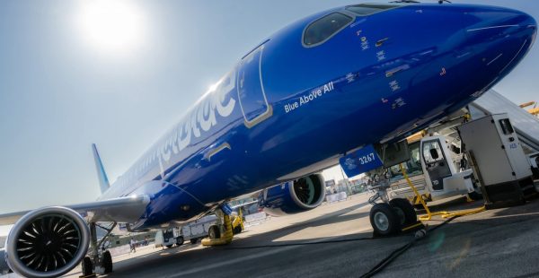 Plus de deux ans après le blocage de son projet de rachat de Spirit Airlines, JetBlue obtient le feu vert des autorités américa