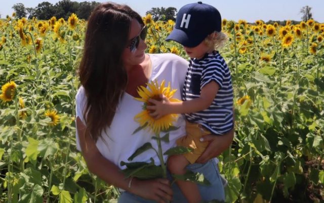 Fait divers : un enfant de 2 ans débarqué d'un avion parce qu'il a retiré son masque 1 Air Journal Fait divers : un enfant de 2 ans débarqué d'un avion parce qu'il a retiré son masque 1 Air Journal