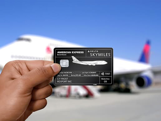 Delta Air Lines propose une carte American Express en métal recyclé d’un Boeing 747