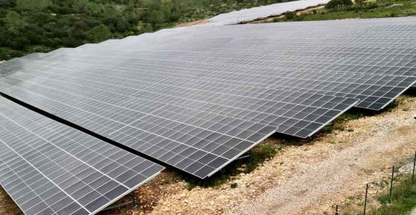
Le Groupe ADP (Aéroports de Paris) a inauguré son premier parc photovoltaïque à Caveirac (Gard), la première des trois centr