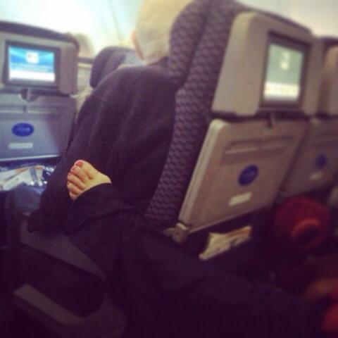 air-journal Passenger Shaming repose pied 2