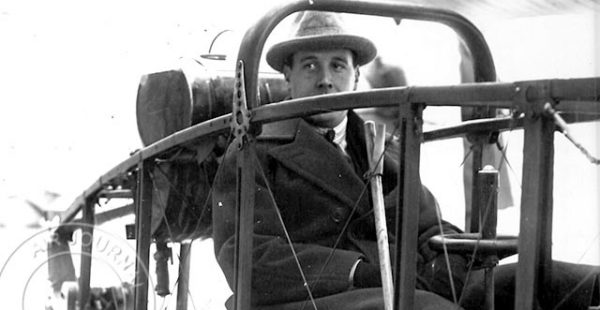 
Histoire de l’aviation – 11 janvier 1922. C’est en région parisienne que Raoul Pateras Pescara de Castelluccio a choisi d