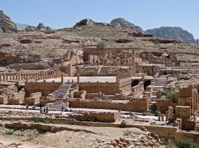 
Un séjour en Jordanie offre une variété d expériences fascinantes, allant des vestiges antiques aux paysages désertiques à 