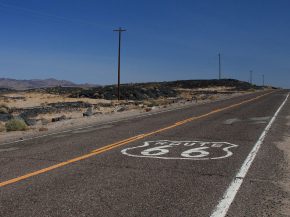 Non, il ne s agit pas de lignes aériennes, mais bien de routes terrestres : pour ses clients à la recherche d aventure, Air Fran