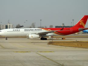 
Le vol ZH9065 de Shenzhen Airlines qui a décollé de Shenzhen en Chine avec 203 passagers à bord, a atterri hier à Barcelone e