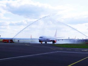 La low cost ukrainienne SkyUp relie depuis le 10 septembre 2019 Kiev, la capitale ukrainienne, à Paris-Beauvais.

La ligne est 