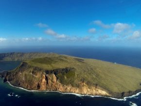 
Les Terres australes et antarctiques françaises (TAAF) sont un ensemble de territoires français situés dans l hémisphère sud