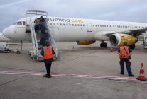 
L’association de défense des consommateurs UFC-Que Choisir annonce un accord avec la compagnie aérienne low cost Vueling, sur
