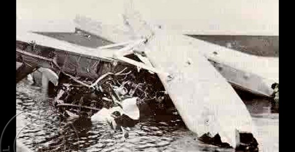 
Histoire de l’aviation – 15 août 1935. Un grave accident d’avion, qui aura malheureusement des conséquences funestes, va