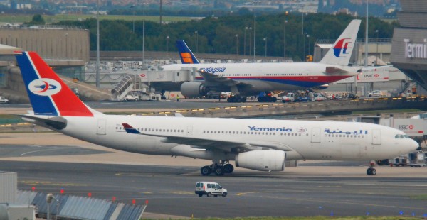 
Le procès de Yemenia Airways, renvoyée en justice pour  homicides et blessures involontaires  après le crash d un avion en 200