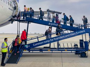 
Trois semaines après le début de la guerre au Moyen-Orient, les deux principaux transporteurs indiens, IndiGo et Air India, sol