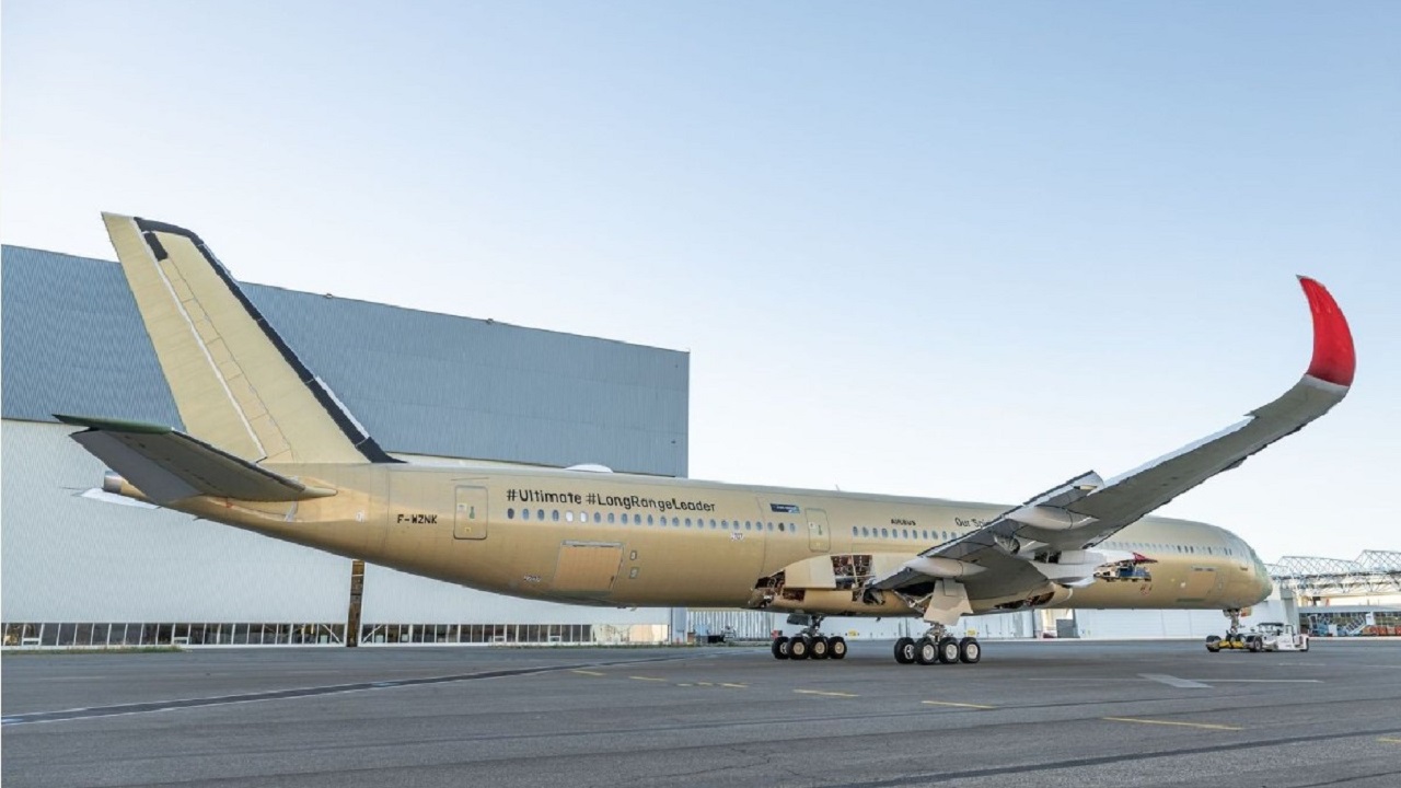 Ultra long-courrier : Qantas dévoile son premier Airbus A350-1000URL à l'usine d'assemblage de Toulouse 24 Air Journal