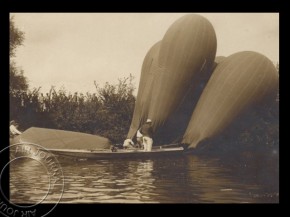 
Histoire de l’aviation – 23 août 1909. Le ballon dirigeable connu sous le nom   Bayard-Clément » va, en ce lundi 23 a