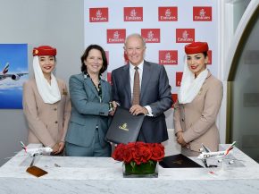 
Emirates et le motoriste GE Aviation ont signé un protocole d accord pour faire voler d ici la fin 2022 un Boeing 777-300ER équ