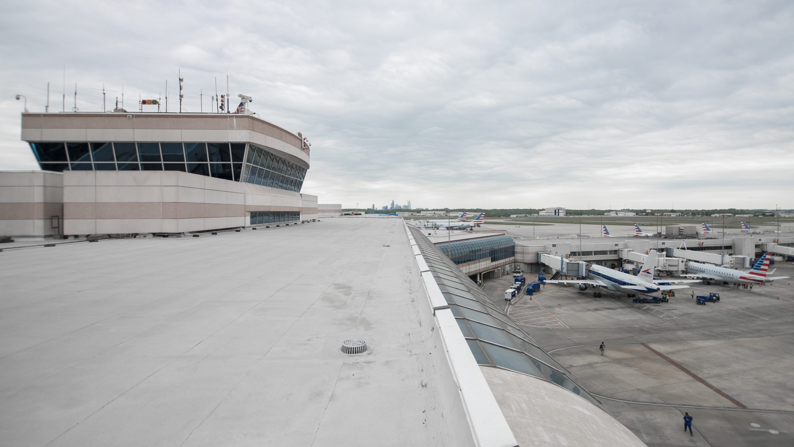 « Shutdown » aux États-Unis : des contrôleurs aériens désertent leur poste, faute de salaires 1 Air Journal