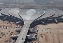 
Le nouvel aéroport international de Long Thanh, situé à une quarantaine de kilomètres à l’est de Ho Chi Minh-Ville, vient 