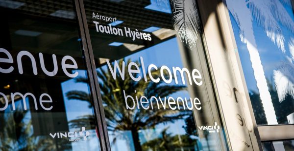 L’aéroport de Toulon-Hyères a lancé hier les plus grands travaux de son histoire, la piste, les taxiways et le balisage devan