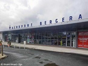 Après la délégation de service public de l’aéroport Pau-Pyrénées et des aéroports de Brest et Quimper en 2017, le groupe 