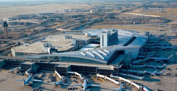 
Une panne des télécommunications a semé la pagaille hier dans les deux principaux aéroports de Dallas, au Texas, entraînant 