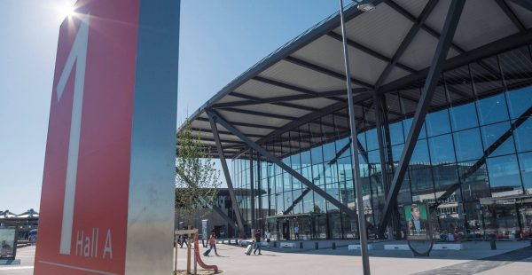 
L aéroport Lyon-Saint Exupéry fonctionnera dès 2026 sans émission nette de carbone, promet son gestionnaire VINCI Airports, a