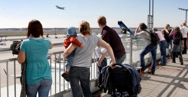 
Au cours des six premiers mois de 2022, près de 21 millions de passagers ont voyagé via Francfort, le premier aéroport d Allem