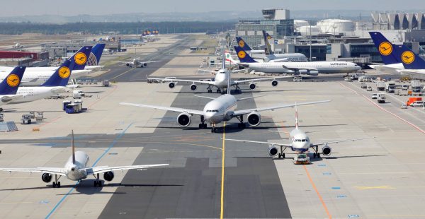 La gestion des quatre hubs internationaux, Francfort, Munich, Vienne et Zurich, des compagnies aériennes du groupe Lufthansa va b