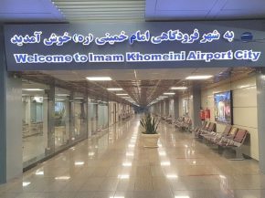 
Plusieurs grandes compagnies aériennes ont suspendu ou réduit leurs liaisons avec la République islamique d’Iran, invoquant 