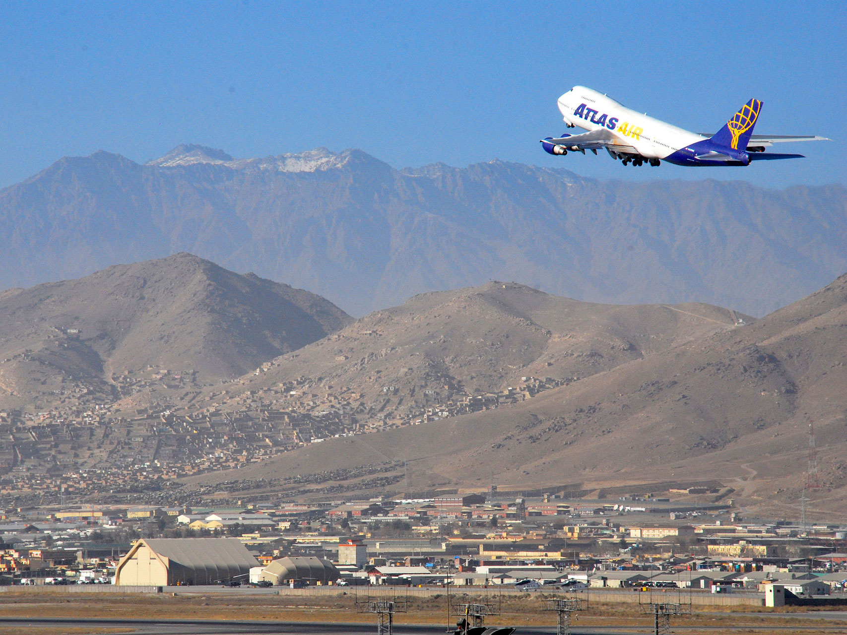 Chaos à l’aéroport de Kabul (vidéos) 7 Air Journal