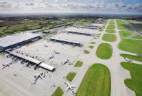 
Le conseil du district d’Uttlesford vient d’approuver le projet d’expansion de London  Stansted Airport, situé au nord-