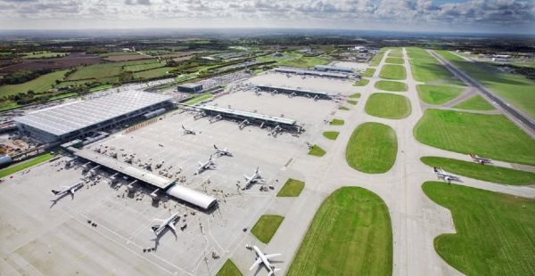 
Le conseil du district d’Uttlesford vient d’approuver le projet d’expansion de London  Stansted Airport, situé au nord-