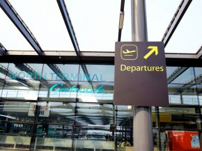 
Près de 230 employés au sol de l aéroport Londres-Gatwick, le deuxième le plus fréquenté de Grande-Bretagne, vont poser hui