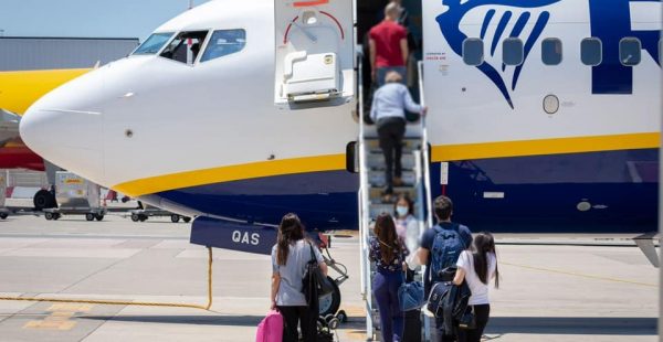 
Pour la première fois de son histoire, la low cost irlandaise Ryanair a transporté plus de 18 millions de passagers en un mois.