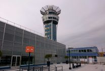 
La Direction générale de l Aviation civile (DGAC) a demandé aux compagnies aériennes d annuler lundi 18 décembre 30% de leur