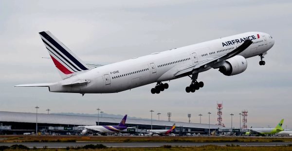 
Un&nbsp;Boeing 777-300ER d’Air France&nbsp;assurant le vol&nbsp;AF25 Los Angeles–Paris-Charles-de-Gaulle&nbsp;a dû&nbsp;inte