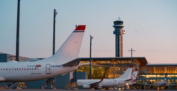 
La grève de douze contrôleurs aériens norvégiens a entraîné la fermeture d’Oslo-Gardermoen au trafic commercial régulier