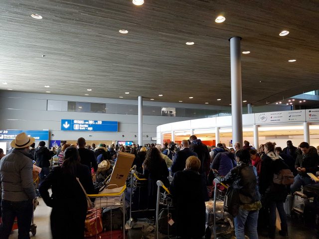 Gilets jaunes : baisse des arrivées de touristes à Orly et Roissy-CDG 1 Air Journal Gilets jaunes : baisse des arrivées de touristes à Orly et Roissy-CDG 1 Air Journal