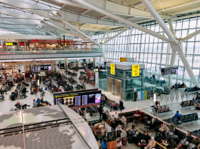 
Une défaillance technique du système automatisé de tri des bagages à l’aéroport de Londres-Heathrow a provoqué, depuis le
