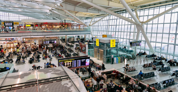 
Une défaillance technique du système automatisé de tri des bagages à l’aéroport de Londres-Heathrow a provoqué, depuis le