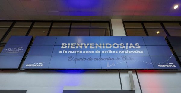 
Après onze mois de travaux, l aéroport de Santiago, qui a intégré le réseau de VINCI Airports en 2015, a inauguré une nouve