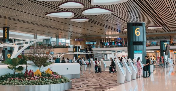 
En 2025, l’aéroport de Singapour-Changi a signé l’année la plus chargée de son histoire, avec 69,98 millions de passagers