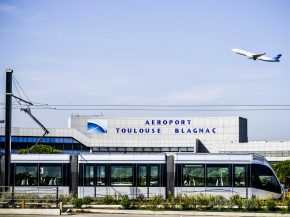 
L’aéroport de Toulouse lance un plan de sobriété énergétique   engageant » pour l’hiver, 18 actions devant a